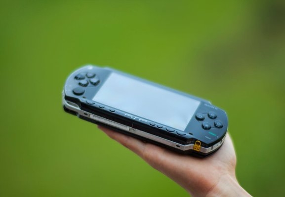 Sony może szykować nowe PSP. Konsola ma być w stanie odpalić gry z PS4