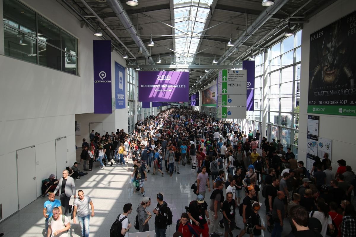 Gamescom-2017-12_4bpd.jpg