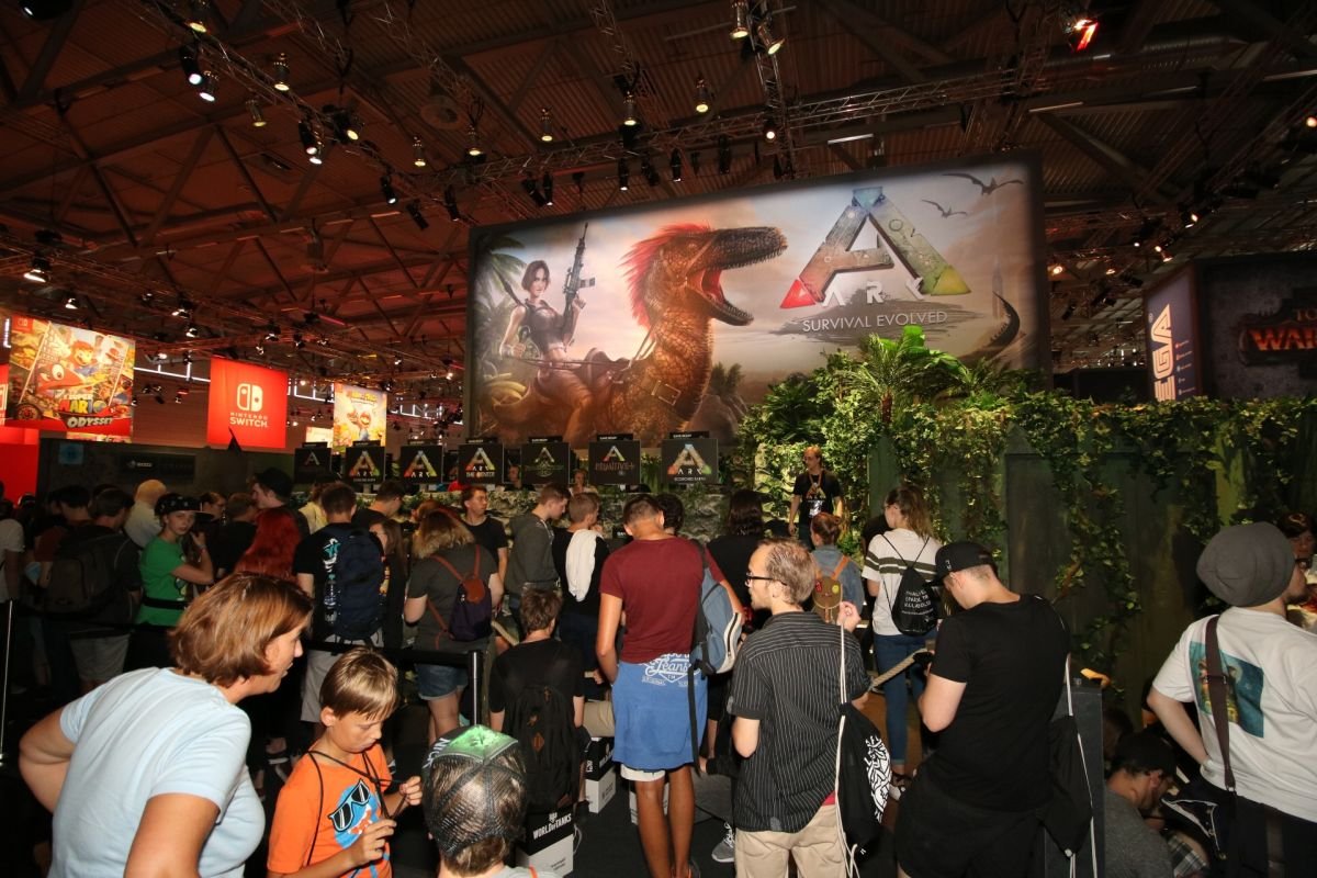 Gamescom-2017-08_4bpd.jpg