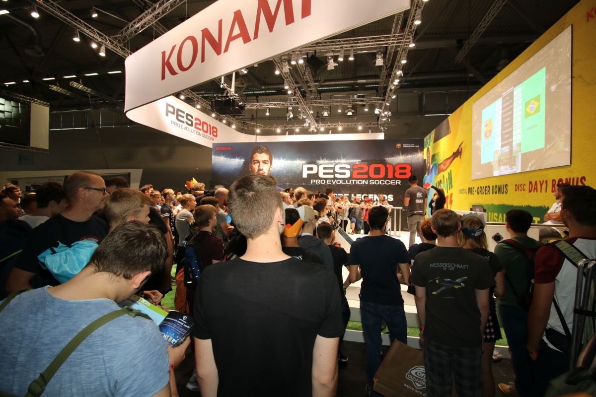 Gamescom-2017-02_4bpd.jpg